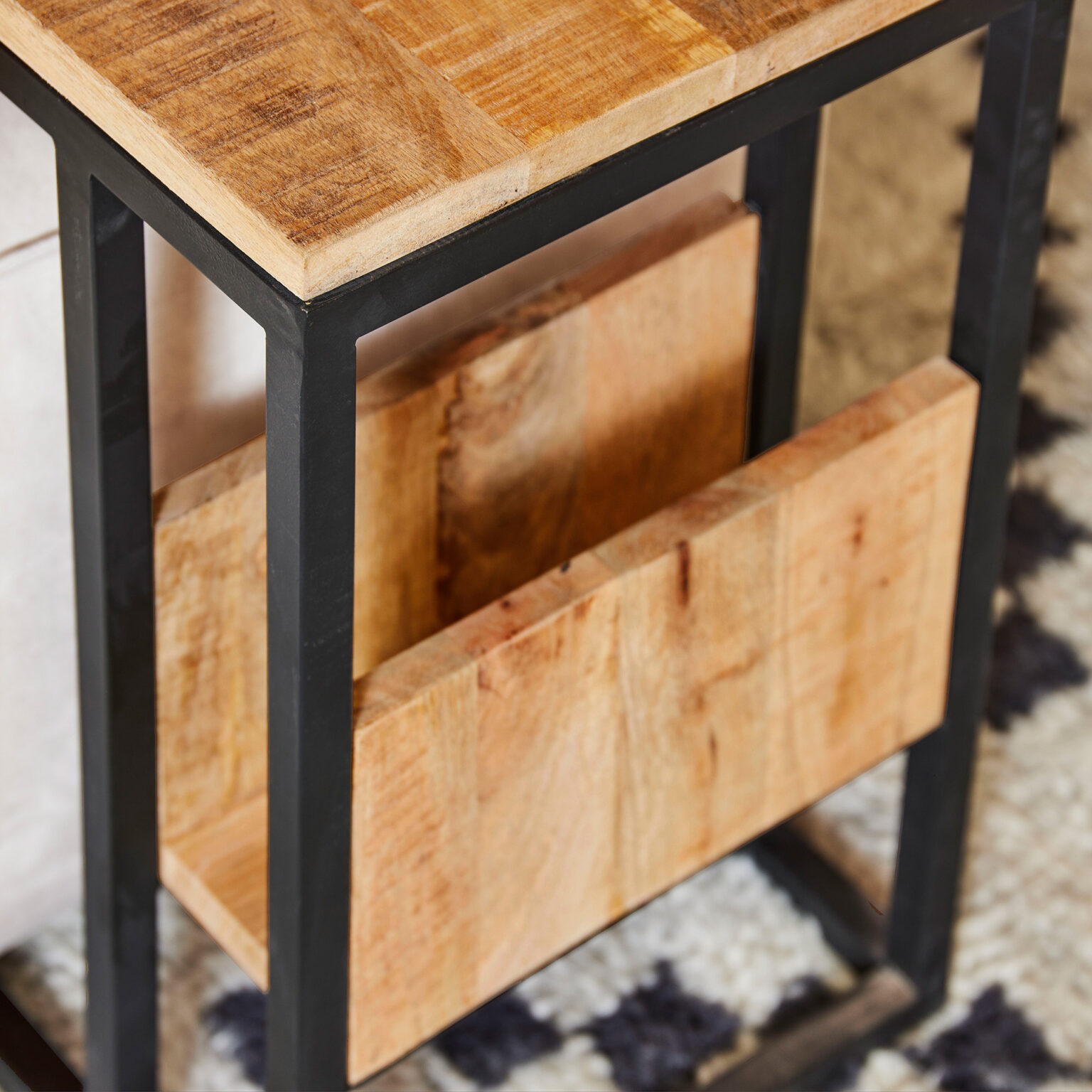 Industriële bijzettafel van Mangohout - Coffeetable - Bijzettafel